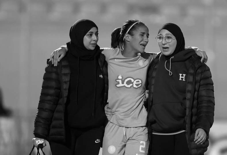 وصال العساوي تتعرض لقطع في الرباط الصليبي وتودع الموسم مبكرًا