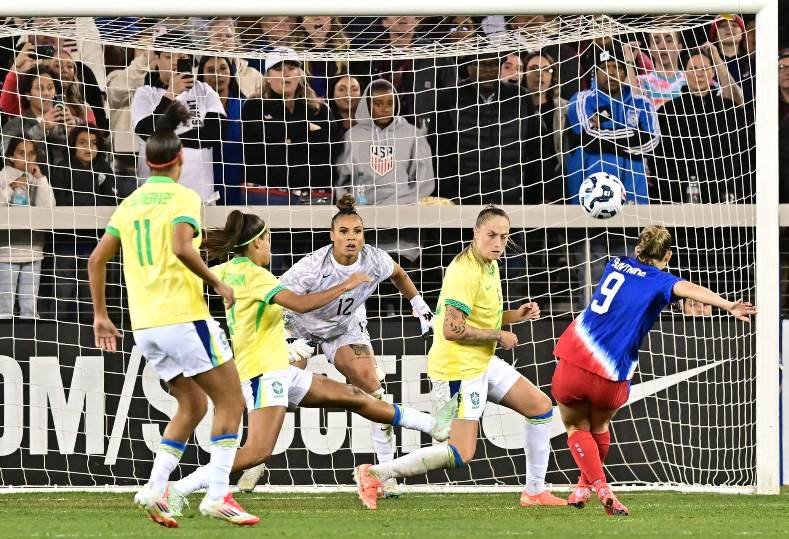 منتخب البرازيل للسيدات يسقطن أمريكا بعد 11 عامًا من الغياب