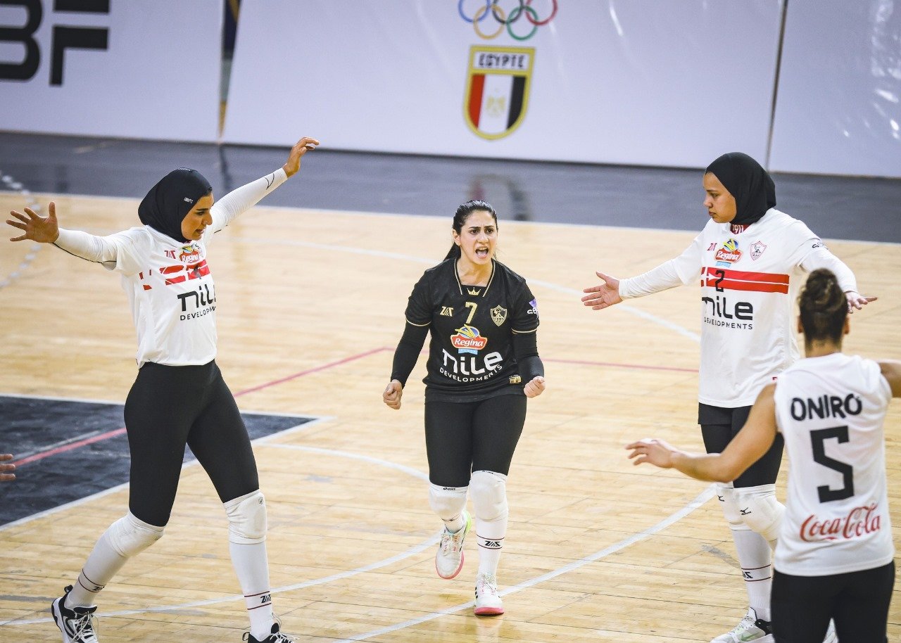 سيدات الزمالك يكتبن التاريخ: التتويج الثالث على التوالي في أفريقيا وحصد جوائز الأفضل