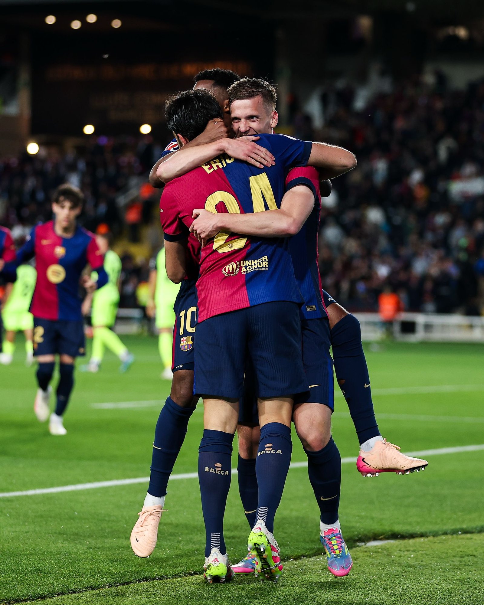 برشلونة يخطف فوزًا ثمينًا ويقترب خطوة جديدة من لقب الدوري الإسباني