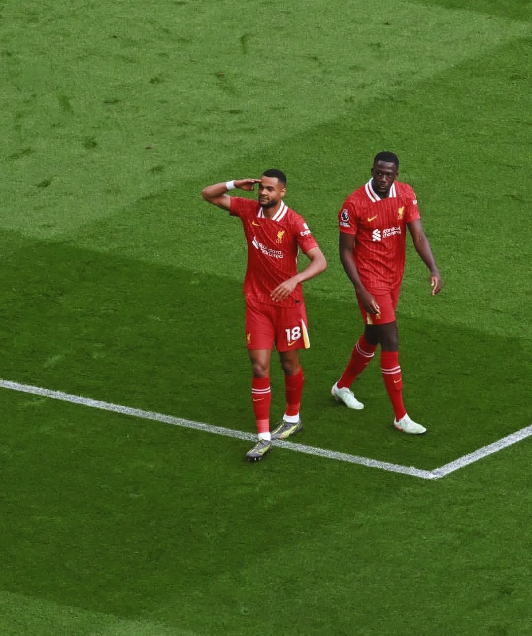 التعادل الإيجابي يخيم على مباراة ليفرول وأرسنال بالدوري الإنجليزي